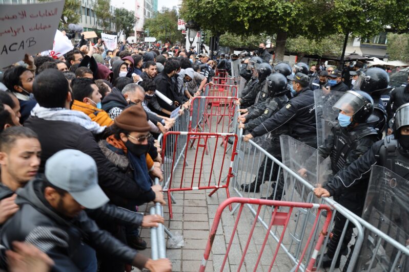 Tunisia: Barricading Revolution Avenue
